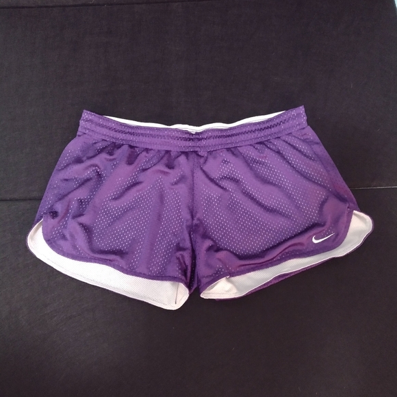 Nike Purple Athletic Shorts Lightweight Design - Picture 1 of 6